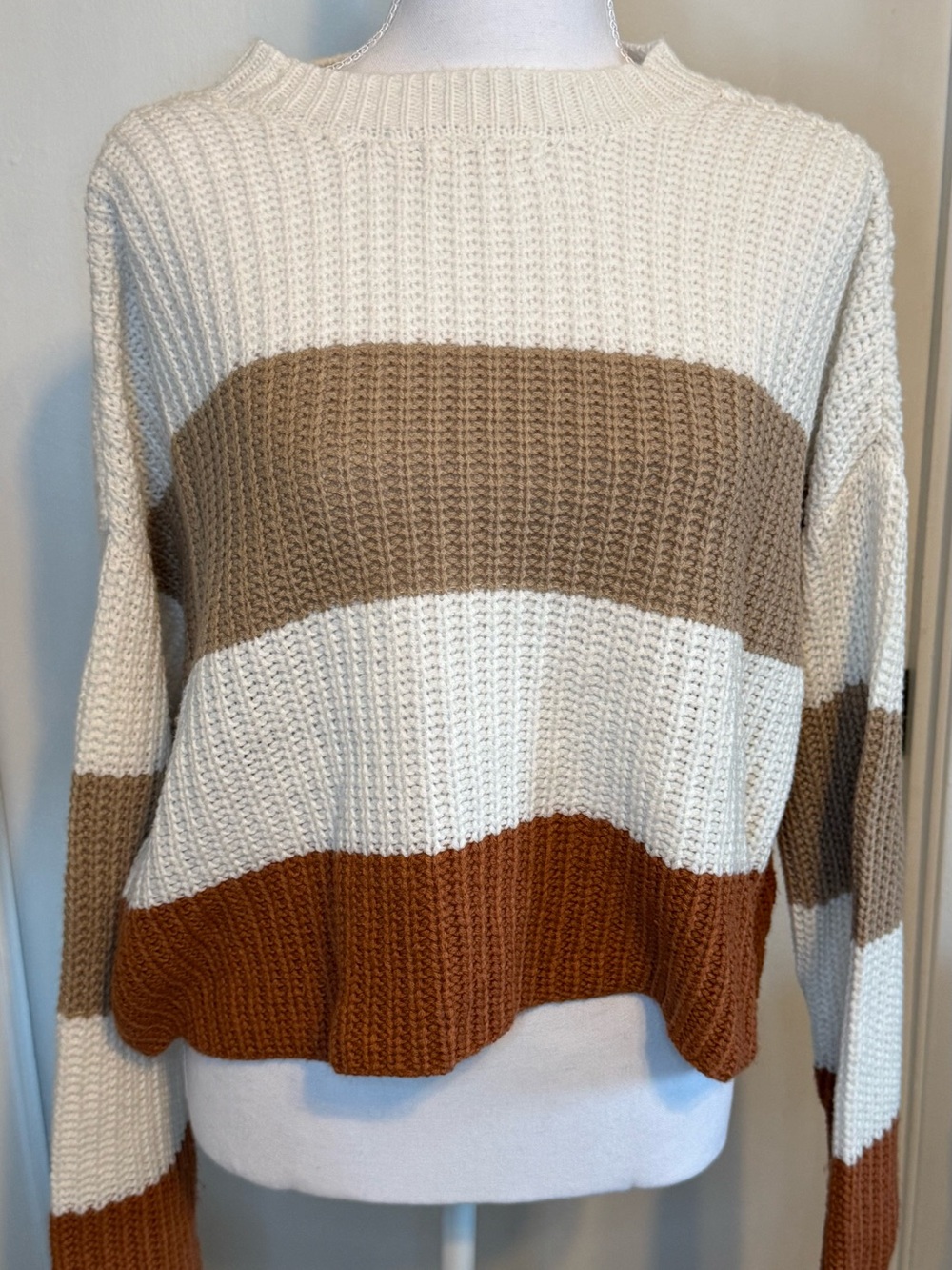 moon & madison Cropped Striped Crewneck Sweater in Cream, Taupe & Rust